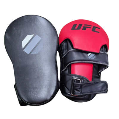 Curved focus mitt ufc