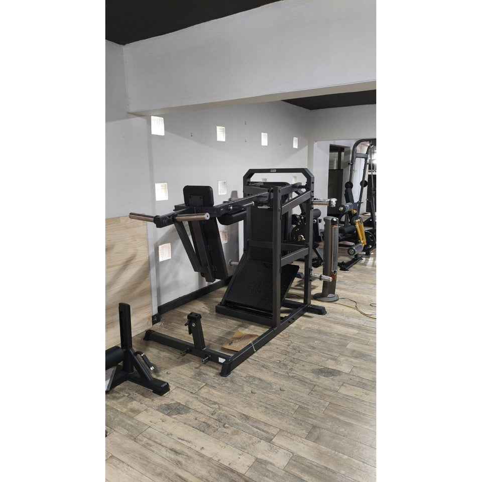 a610_pendulum_squat_dhz_vista_lateral_mma_equipamientos_costa_rica