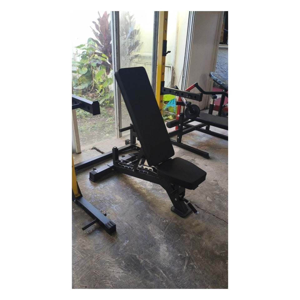 banca_multiposicion_heavy_duty_vista_lateral_mma_equipamientos_costa_rica