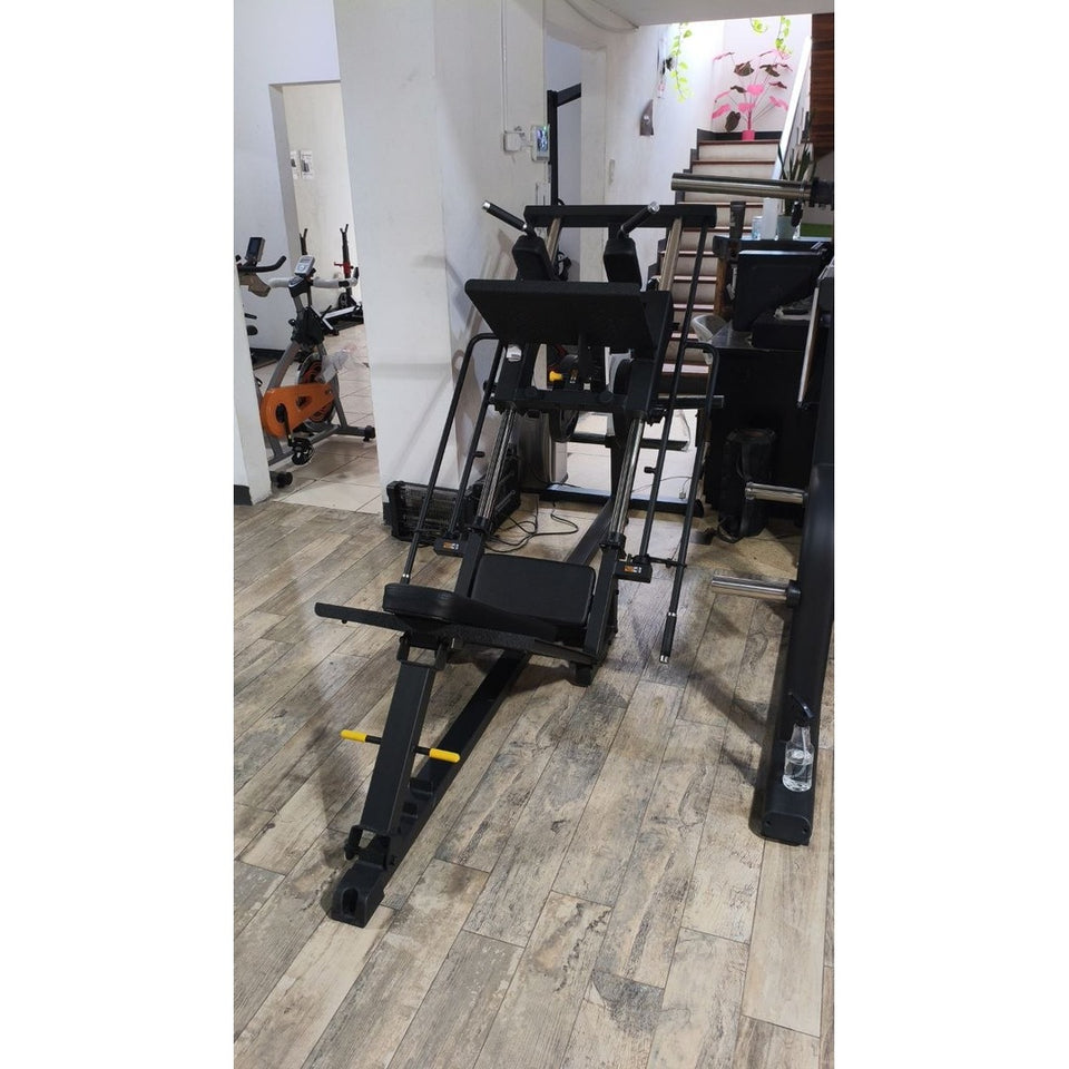 ifp1711_hack_squat_press_piernas_impulse_vista_lateral_mma_equipamientos_costa_rica