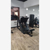 prensa_piernas_inclinada_discos_foto_real_frontal_mma_equipamientos_costa_rica